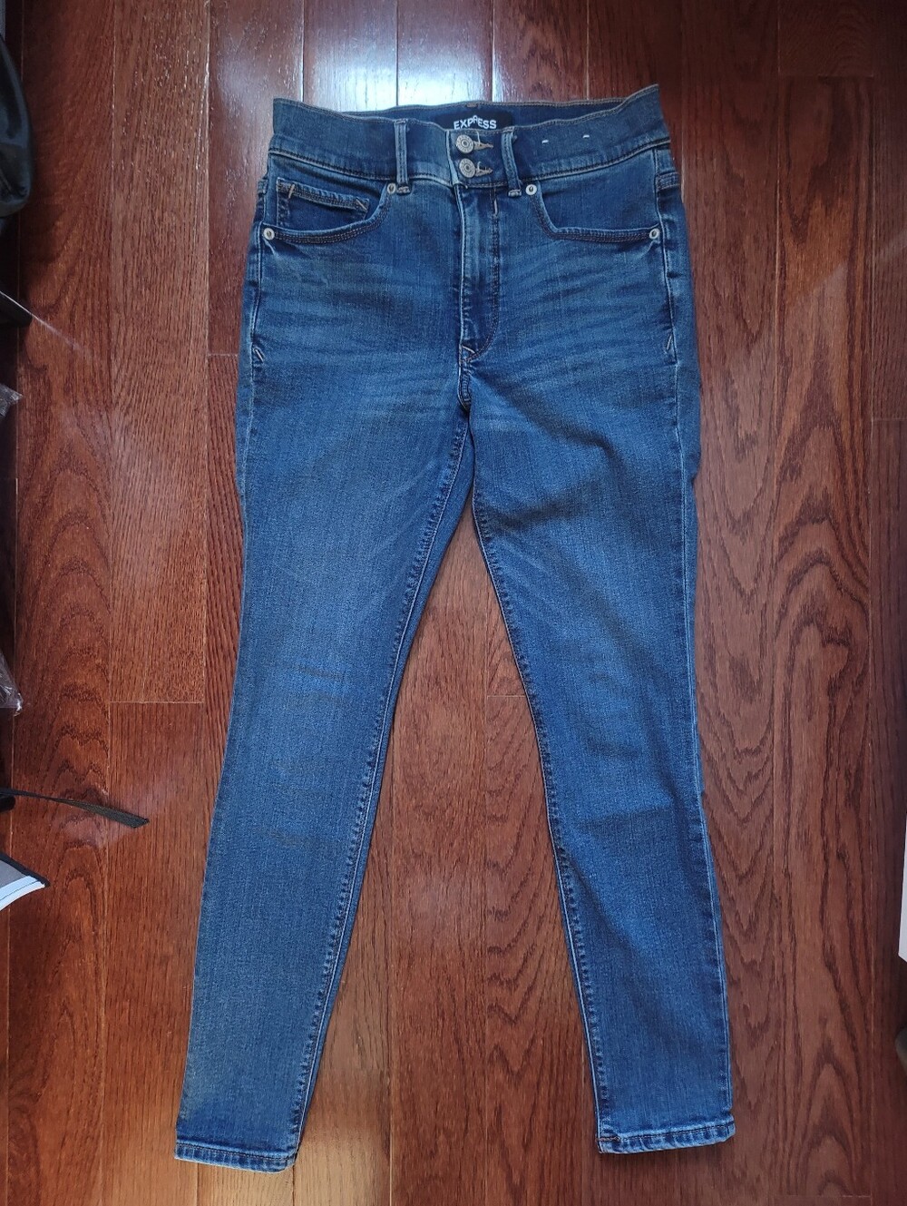 Express Women's High Rise Cropped Jeans